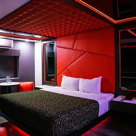 Hotel Passion Secrets Villas And Suites 톨루카 외부 사진